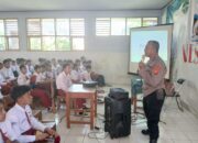 Kanit Binmas Polsek Sukahaji Berikan Pembinaan Pada Peserta Didik Baru SMP Negeri 1 Sukahaji