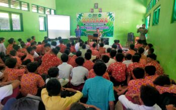 MATSAMA MTSN 1 Sukoharjo, Bhabinkamtibmas Mojolaban Berikan Bimbingan Dan Penyuluhan Ke Siswa-Siswi Kelas VII