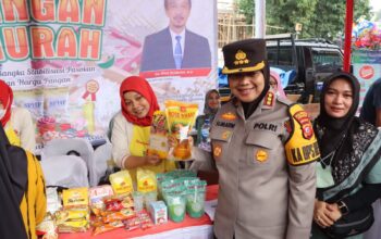 Ratusan Warga Serbu Gerakan Pangan Murah Polresta Cirebon
