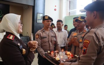 Hari Bhakti Adhyaksa ke 64, Polres Beri Kejutan Kejaksaan Sukoharjo
