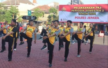 Tingkatkan Kesehatan dan Kemampuan Jasmani Personel Polri, Polres Jepara Gelar TKJ