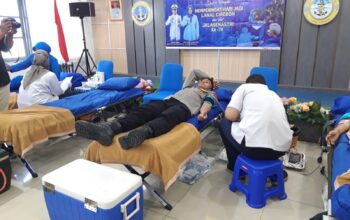 Sat Brimob Polda Jabar Laksanakan Donor Darah Dalam Rangka Ulang tahun Lanal TNI- AL Cirebon