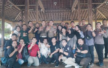 Jalin Silahturahmi Kasat Lantas Polres Sragen Ajak Makan Siang Bersama Awak Media