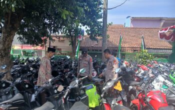 Polsek Leles Gelar Operasi Penertiban Knalpot Bising di Kecamatan Leles