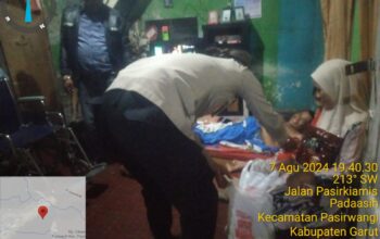 Polsek Pasirwangi Gelar Bakti Sosial Kepada Korban Tersengat Listrik