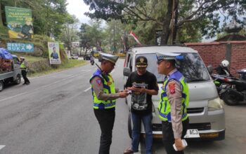 Satlantas Polres Garut Amankan 9 Kendaraan Travel Ilegal