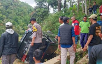 Polsek Banjarwangi Evakuasi Korban Laka Lantas Tunggal