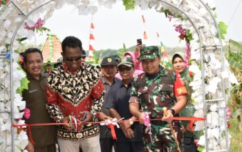 Dandim Grobogan Pimpin Upacara Penutupan TMMD Sengkuyung Tahap III Tahun 2024 di Desa Monggot