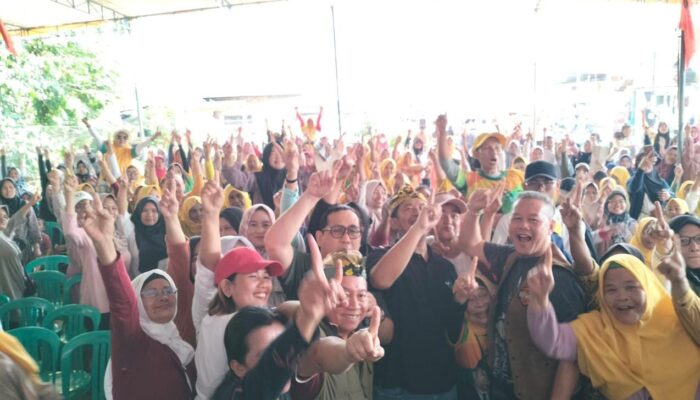 “Kandang Macan” Digebrak Rois, Masyarakat Ponorogo Padati Kampanye Pasangan Calon Nomor 1