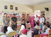 Dukung Program Pemerintah Baru, Polsek Sumberjaya Bagikan Paket Makan Bergizi Gratis Ke SDN II Bongaswetan