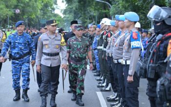Kapolda Jabar Pimpin Apel Gelar Pasukan Operasi Lilin Lodaya 2024