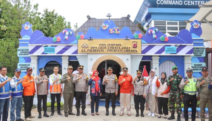 Kapolda Jawa Barat Laksanakan Kunjungan Ke Pos Terpadu GT Palimanan Dalam Rangka Ops Lilin Lodaya 2024