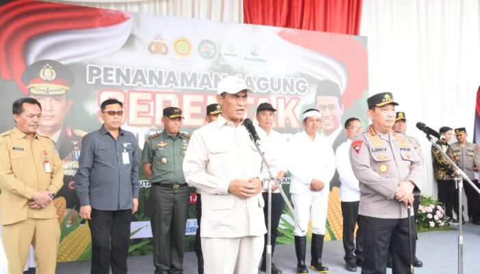 Pangdam III/Slw Ikuti Tanam Jagung Serentak 1 juta ha