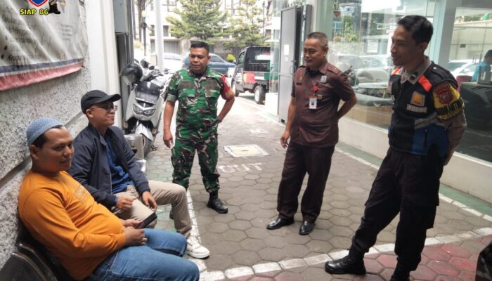 TNI-Polri Jalin Sinergi, Sampaikan Pesan Kamtibmas di Kelurahan Kebon Pisang