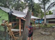 Puasa Ramadhan Tak Menyurutkan Satgas TMMD Kodim 0116 Nagan Raya Untuk Percepat Pemasangan Seng RTLH