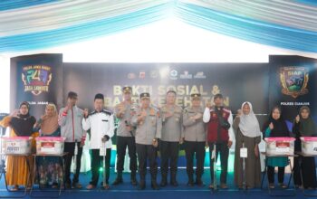 Kapolda Jabar Salurkan Bakti Kesehatan dan Bansos untuk 1.300 Warga Takokak Cianjur