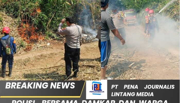 Polisi Bersama Damkar dan Warga Padamkan Kebakaran Lahan, Masyarakat Diimbau Waspada